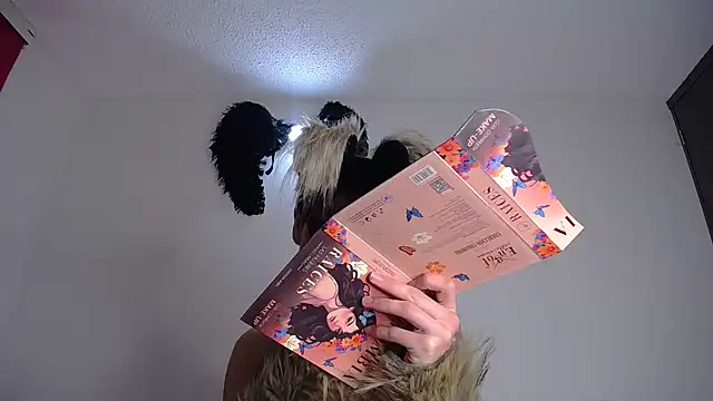 Snapshot of lucky_stricke chatting on October 31, 2025, 3:58 am lucky stricke online show from October 31, 2025, 3:58 am