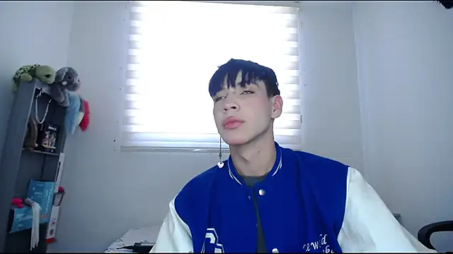 Snapshot of lucky_stricke chatting on October 2, 2025, 8:01 pm lucky stricke online show from October 2, 2025, 8:01 pm