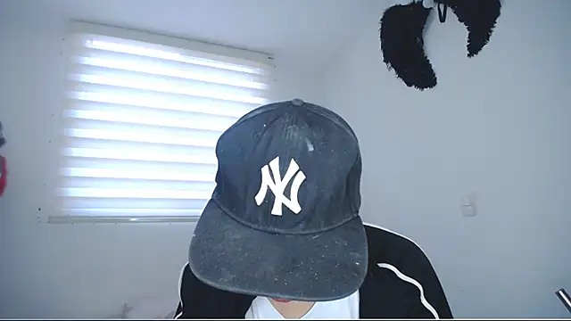 Snapshot of lucky_stricke chatting on October 10, 2025, 8:53 pm lucky stricke online show from October 10, 2025, 8:53 pm