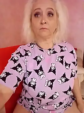 Snapshot of SquirtMilf00 chatting on September 16, 2025, 3:40 am SquirtMilf00 online show from September 16, 2025, 3:40 am