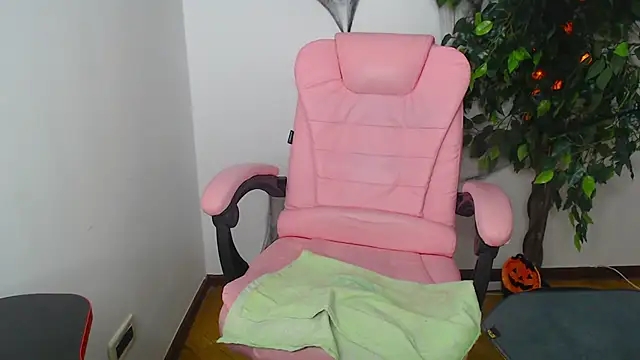 Snapshot of Erika_bestboobs chatting on October 30, 2025, 9:22 pm Erika bestboobs online show from October 30, 2025, 9:22 pm