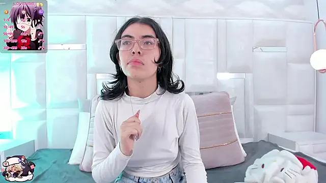 Im Molly Angel online show from November 23, 2025, 1:32 pm