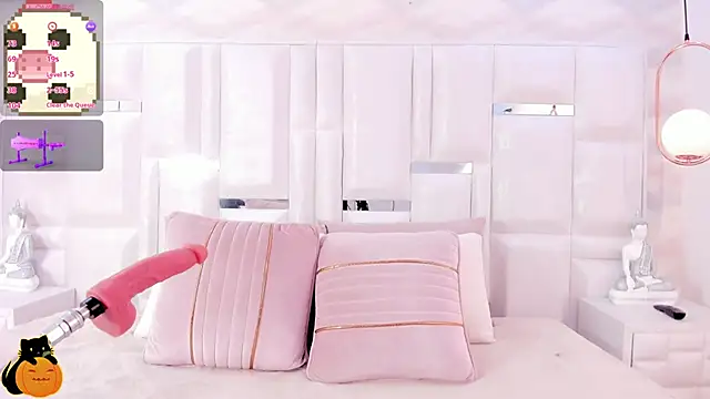 Im Molly Angel online show from October 6, 2025, 8:20 pm