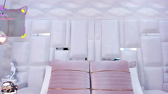 Im Molly Angel online show from September 22, 2025, 8:15 pm