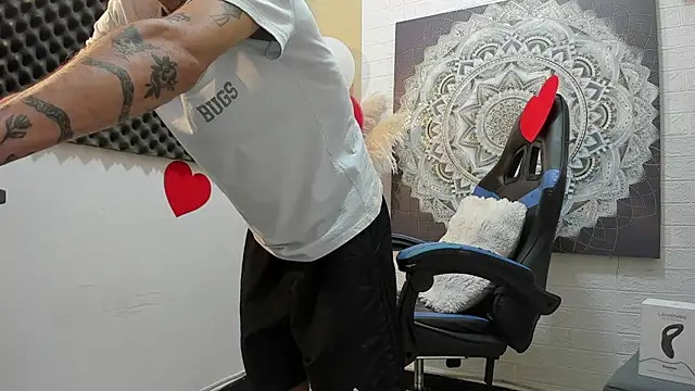 nextboywell1 online show from February 15, 2026, 8:19 pm