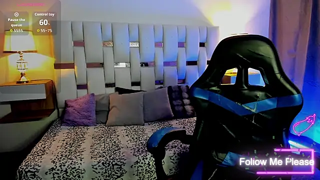 nextboywell1 online show from March 13, 2026, 3:11 am