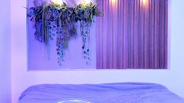 Dakotaferreti online show from October 6, 2025, 9:04 pm