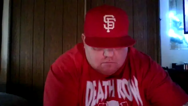 GingerSnap4444 online show from June 10, 2026, 8:43 pm
