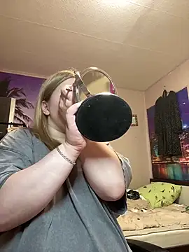 Kemeli008 online show from September 17, 2025, 5:48 pm