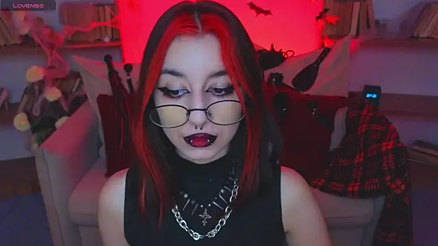 Snapshot of Mistress__Marcelline chatting on November 1, 2025, 9:47 am Mistress Marcelline online show from November 1, 2025, 9:47 am