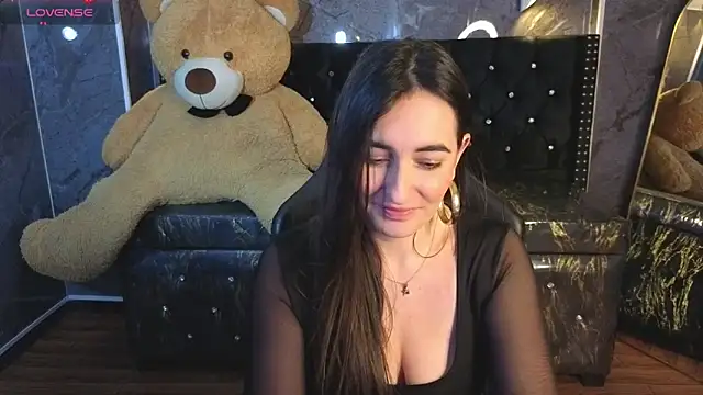 Snapshot of Soffi_betacur_b chatting on October 19, 2025, 8:06 am Soffi betacur b online show from October 19, 2025, 8:06 am