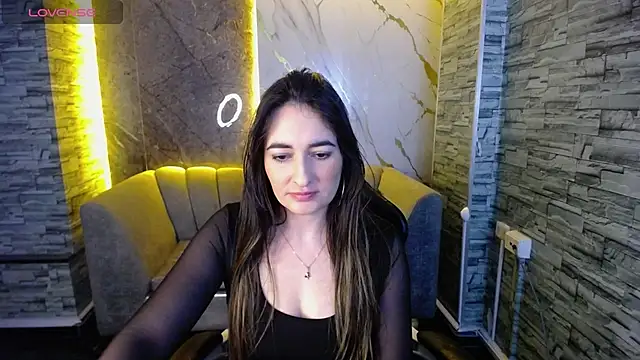 Snapshot of Soffi_betacur_b chatting on October 11, 2025, 8:10 pm Soffi betacur b online show from October 11, 2025, 8:10 pm