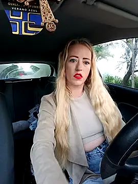 DeeA Blondy online show from September 21, 2025, 4:06 am