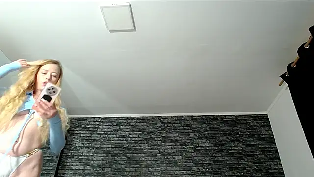 DeeA Blondy online show from October 11, 2025, 11:33 am