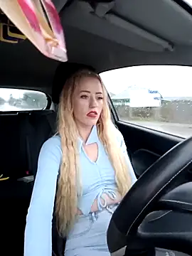 DeeA Blondy online show from October 8, 2025, 4:47 am