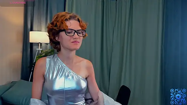 Snapshot of EdlinGathright chatting on October 27, 2025, 4:13 am EdlinGathright online show from October 27, 2025, 4:13 am