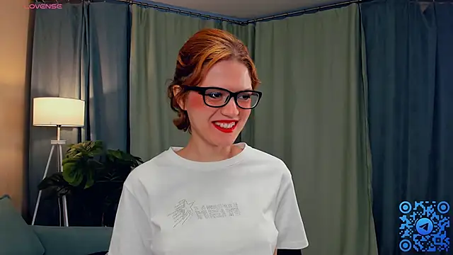 Snapshot of EdlinGathright chatting on October 12, 2025, 3:41 am EdlinGathright online show from October 12, 2025, 3:41 am