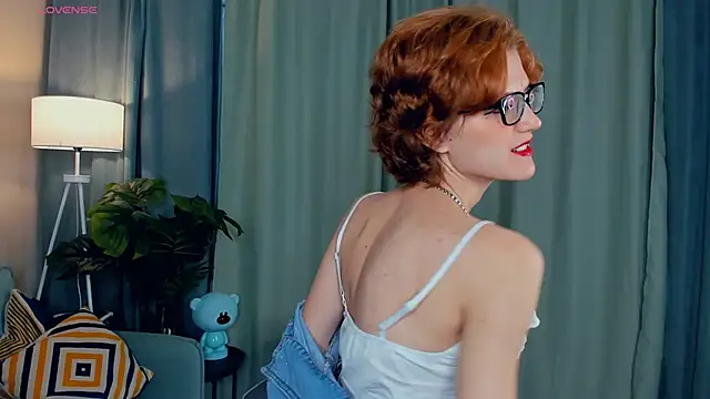 Snapshot of EdlinGathright chatting on September 24, 2025, 3:57 am EdlinGathright online show from September 24, 2025, 3:57 am