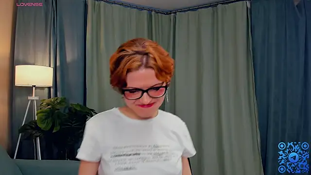 Snapshot of EdlinGathright chatting on October 11, 2025, 4:13 am EdlinGathright online show from October 11, 2025, 4:13 am