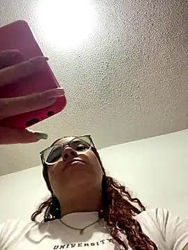 Snapshot of haally-mll chatting on September 29, 2025, 4:34 pm haally-mll online show from September 29, 2025, 4:34 pm