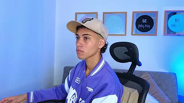 Snapshot of yulian_vasquez chatting on September 11, 2025, 12:27 pm yulian vasquez online show from September 11, 2025, 12:27 pm