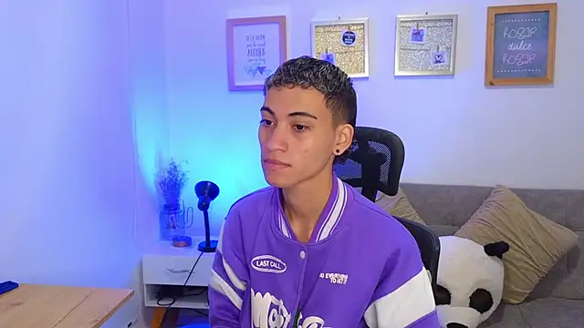 yulian vasquez online show from December 18, 2025, 12:20 pm