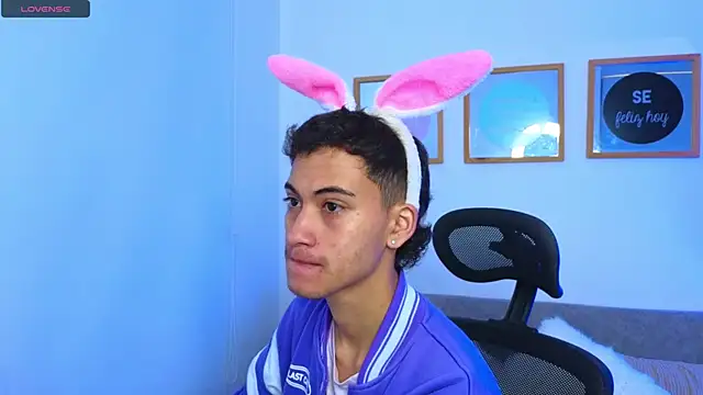 Snapshot of yulian_vasquez chatting on September 9, 2025, 12:25 pm yulian vasquez online show from September 9, 2025, 12:25 pm