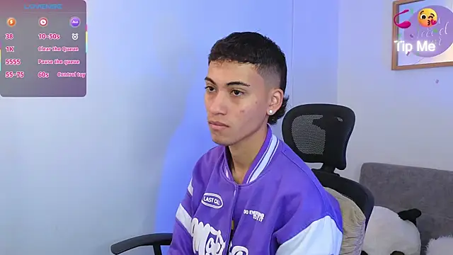 Snapshot of yulian_vasquez chatting on September 27, 2025, 12:22 pm yulian vasquez online show from September 27, 2025, 12:22 pm