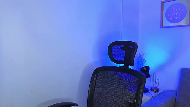 Snapshot of yulian_vasquez chatting on September 18, 2025, 12:19 pm yulian vasquez online show from September 18, 2025, 12:19 pm