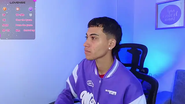 Snapshot of yulian_vasquez chatting on September 19, 2025, 12:20 pm yulian vasquez online show from September 19, 2025, 12:20 pm