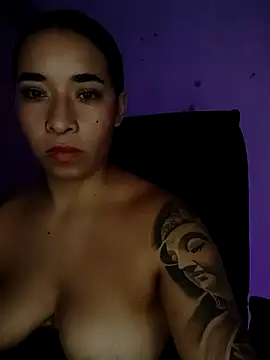 Valenn fernandez online show from June 25, 2026, 5:12 am