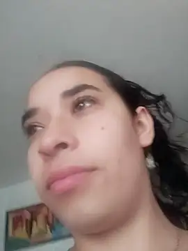 Valenn fernandez online show from March 3, 2026, 3:30 pm