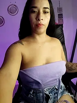 Valenn fernandez online show from July 9, 2026, 10:20 pm