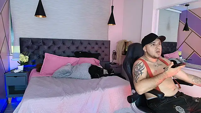 YiingandYang online show from November 6, 2025, 12:03 am