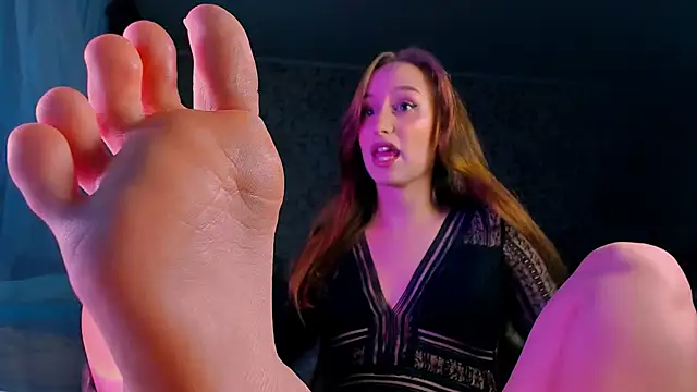 DarcySiren online show from October 10, 2025, 8:59 am