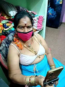 amuthasree online show from October 13, 2025, 9:05 pm