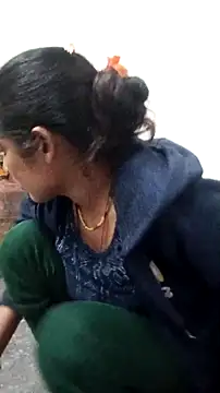 Guriya0076 online show from December 3, 2025, 12:59 pm