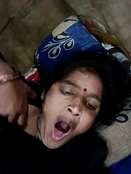 Snapshot of Guriya0076 chatting on February 17, 2026, 6:49 pm Guriya0076 online show from February 17, 2026, 6:49 pm