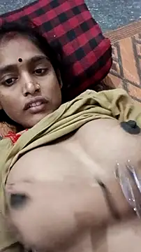 Snapshot of Guriya0076 chatting on October 12, 2025, 9:49 pm Guriya0076 online show from October 12, 2025, 9:49 pm