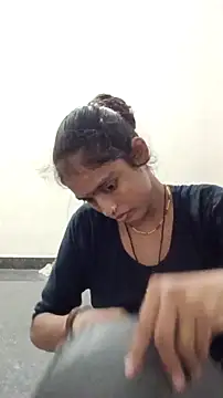 Snapshot of Guriya0076 chatting on September 24, 2025, 4:41 am Guriya0076 online show from September 24, 2025, 4:41 am