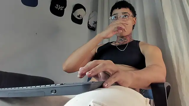 Snapshot of santi_xximo chatting on September 24, 2025, 8:26 pm santi xximo online show from September 24, 2025, 8:26 pm