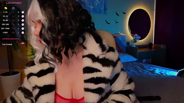 BellaDevile  online show from October 25, 2025, 7:51 am