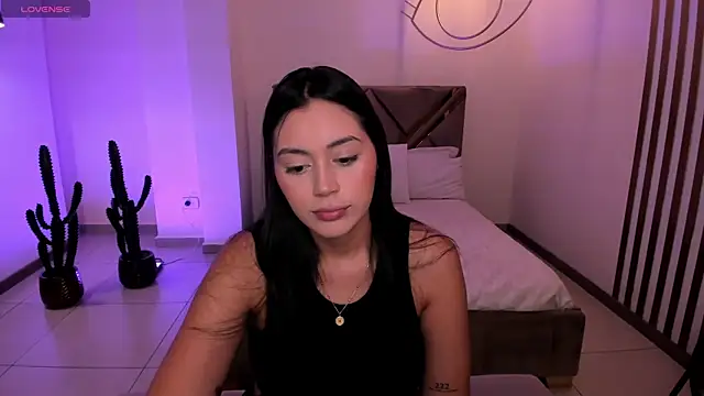 AmbarJames  online show from January 12, 2026, 11:50 am