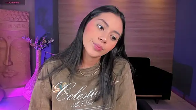 Snapshot of AmbarJames_ chatting on October 21, 2025, 11:31 am AmbarJames  online show from October 21, 2025, 11:31 am