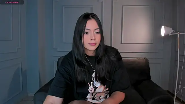 AmbarJames  online show from November 8, 2025, 11:58 am