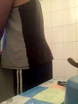 PIROCAGG21 online show from December 18, 2025, 8:19 am