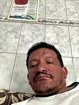 PIROCAGG21 online show from September 29, 2025, 1:17 pm