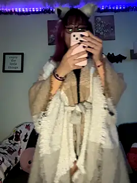 moan4mona online show from November 7, 2025, 3:44 am