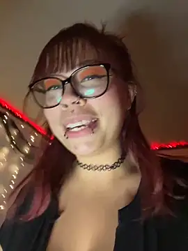 Snapshot of moan4mona chatting on October 21, 2025, 2:00 am moan4mona online show from October 21, 2025, 2:00 am