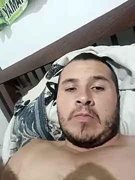 santiii   12 online show from December 17, 2025, 7:24 am